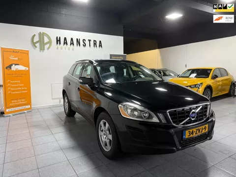 Volvo XC60 2.0 T5 Momentum Navigatie, Dealer Auto, NAP, Nieuw Staat!