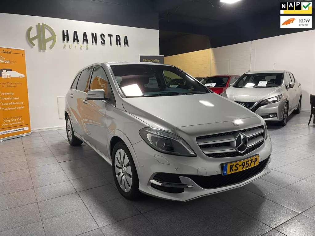Mercedes-Benz B-klasse 250 e Lease Edition 28 kWh Navigatie Dealer onderhouden!